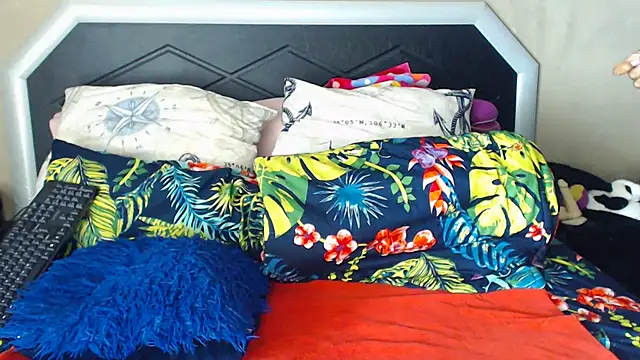 Bulkyyass online show from October 1, 2025, 1:22 am