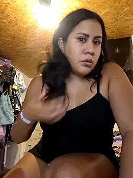 Snapshot of KasiaVenus_ chatting on February 12, 2025, 4:01 am KasiaVenus online show from February 12, 2025, 4:01 am