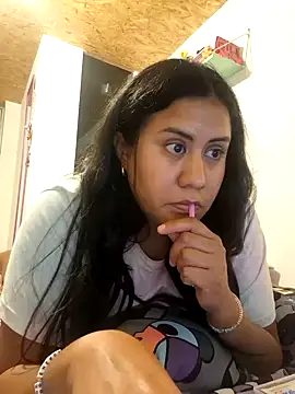 Snapshot of KasiaVenus_ chatting on January 28, 2025, 3:04 am KasiaVenus online show from January 28, 2025, 3:04 am