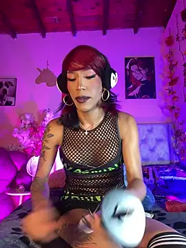 Snapshot of Alexa_Chanell_Oficial chatting on June 5, 2026, 3:33 am Alexa Chanell Oficial online show from June 5, 2026, 3:33 am