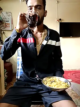 Snapshot of saggy1218 chatting on February 23, 2026, 7:53 am saggy1218 online show from February 23, 2026, 7:53 am