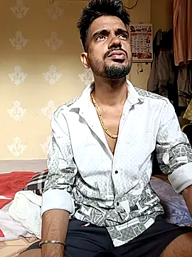 Snapshot of saggy1218 chatting on February 5, 2026, 9:38 am saggy1218 online show from February 5, 2026, 9:38 am