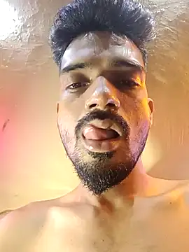 Snapshot of saggy1218 chatting on December 20, 2025, 9:39 pm saggy1218 online show from December 20, 2025, 9:39 pm