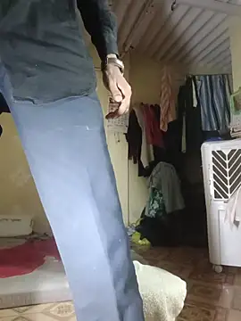 Snapshot of saggy1218 chatting on January 7, 2026, 2:55 pm saggy1218 online show from January 7, 2026, 2:55 pm