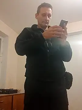 Snapshot of Viause_Kentauelle chatting on February 28, 2025, 6:52 pm Viause Kentauelle online show from February 28, 2025, 6:52 pm