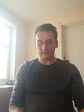 Snapshot of Viause_Kentauelle chatting on March 8, 2025, 10:22 am Viause Kentauelle online show from March 8, 2025, 10:22 am