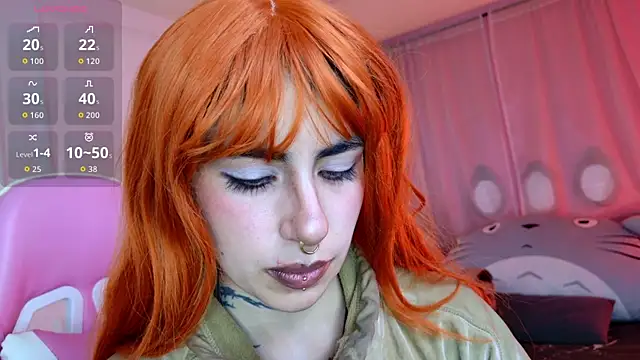 Snapshot of _Artemisa_X chatting on October 8, 2025, 12:07 pm  Artemisa X online show from October 8, 2025, 12:07 pm