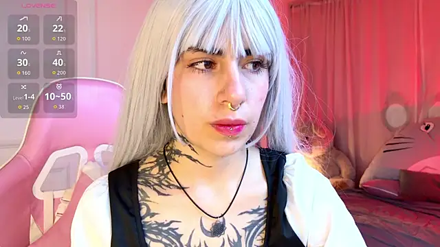 Snapshot of _Artemisa_X chatting on October 14, 2025, 1:12 pm  Artemisa X online show from October 14, 2025, 1:12 pm