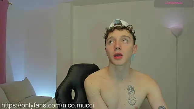 niico 18 online show from January 9, 2025, 7:42 am