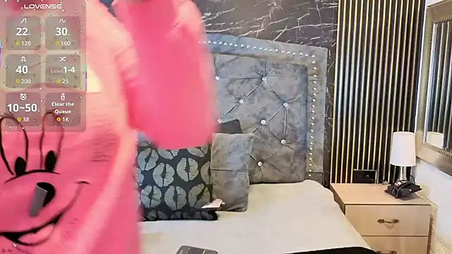 charlotte  G online show from January 8, 2026, 11:05 am