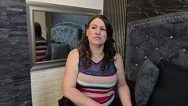 charlotte  G online show from June 4, 2026, 11:37 am