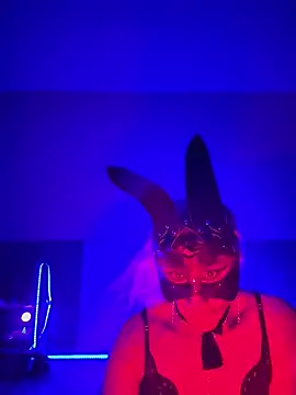 kandyloves online show from April 25, 2026, 9:34 am