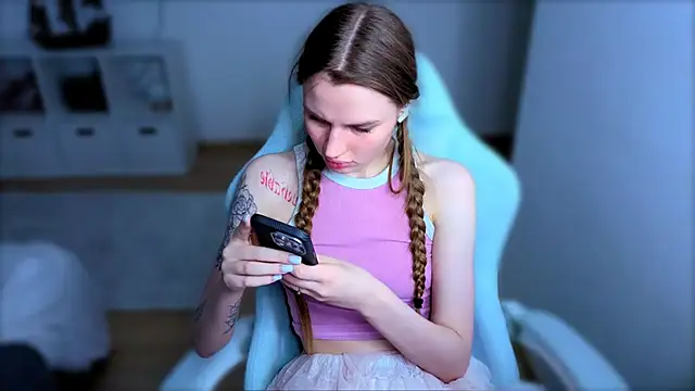 StellaLawless online show from February 22, 2026, 12:51 pm