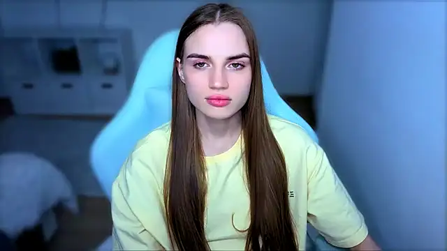 StellaLawless online show from September 18, 2025, 7:50 pm