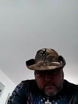 ILive2plezz online show from December 3, 2024, 9:28 pm