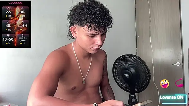 Snapshot of bob_petterson chatting on November 22, 2025, 5:34 pm bob petterson online show from November 22, 2025, 5:34 pm