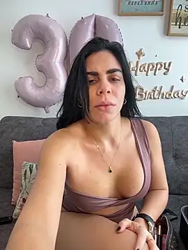 Snapshot of valecruz903 chatting on November 7, 2025, 4:55 pm valecruz903 online show from November 7, 2025, 4:55 pm