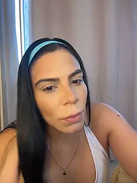 valecruz903 online show from February 21, 2026, 10:01 pm