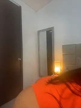 Snapshot of valecruz903 chatting on October 11, 2025, 4:52 pm valecruz903 online show from October 11, 2025, 4:52 pm