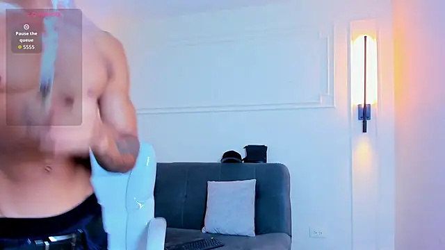 Snapshot of Paradise_boy_s chatting on November 7, 2025, 10:46 pm Paradise boy s online show from November 7, 2025, 10:46 pm