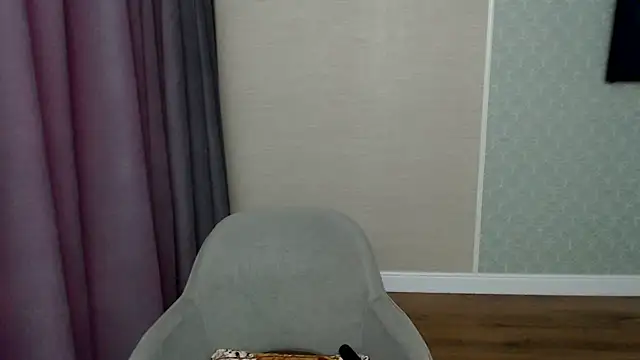 hot-sasha9 online show from April 8, 2026, 9:00 am