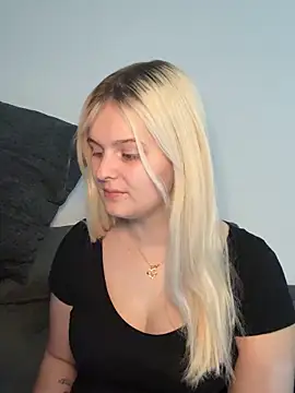 Allylove03 online show from February 3, 2026, 10:26 pm