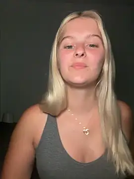 Snapshot of Allylove03 chatting on May 8, 2026, 3:27 pm Allylove03 online show from May 8, 2026, 3:27 pm