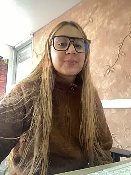 Miabonnett  online show from December 16, 2025, 12:09 pm