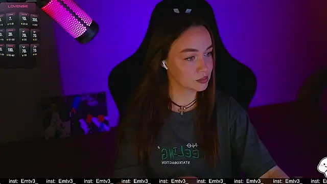 Emili1- online show from April 3, 2026, 10:43 am