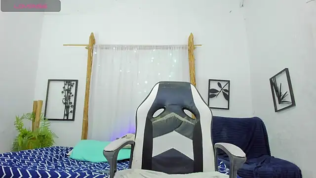  RedMoon online show from October 1, 2025, 8:24 pm