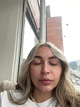 emma oxford online show from February 8, 2026, 8:28 pm