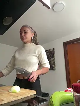 emma oxford online show from February 3, 2026, 5:18 pm