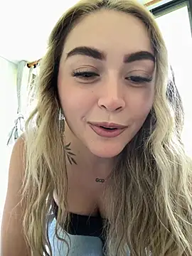 Snapshot of emma_oxford chatting on July 24, 2026, 7:54 pm emma oxford online show from July 24, 2026, 7:54 pm
