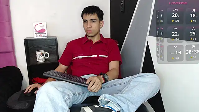 Snapshot of zack_thunder chatting on October 17, 2025, 1:24 pm zack thunder online show from October 17, 2025, 1:24 pm