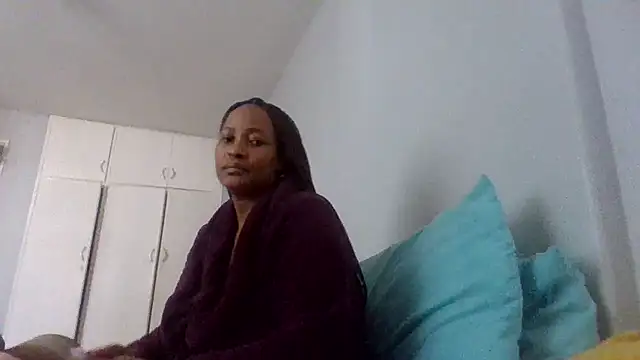 BabeAssXX online show from April 19, 2026, 7:53 am