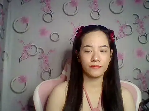 Snapshot of Nana-68 chatting on October 30, 2025, 12:58 pm Nana-68 online show from October 30, 2025, 12:58 pm