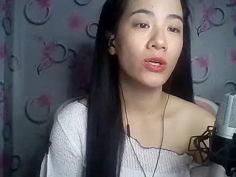 Snapshot of Nana-68 chatting on October 27, 2025, 1:12 pm Nana-68 online show from October 27, 2025, 1:12 pm