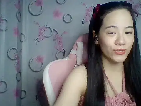 Snapshot of Nana-68 chatting on October 29, 2025, 1:10 pm Nana-68 online show from October 29, 2025, 1:10 pm