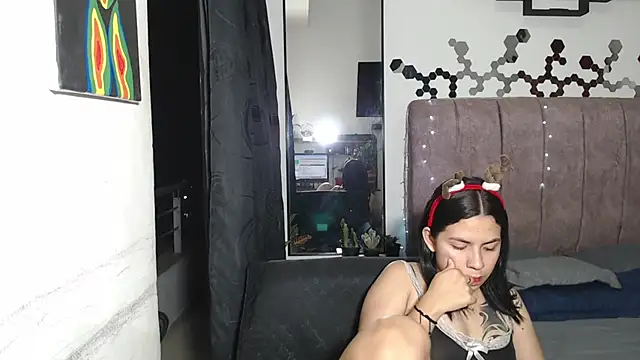 Snapshot of Liza_Thurner chatting on December 11, 2024, 12:12 am Liza Thurner online show from December 11, 2024, 12:12 am