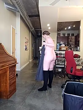 Snapshot of littlelustlamb chatting on December 3, 2024, 7:28 pm littlelustlamb online show from December 3, 2024, 7:28 pm