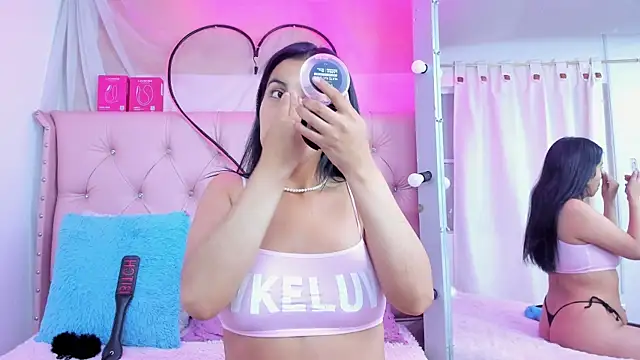 Emma collins23 online show from April 23, 2026, 2:29 am