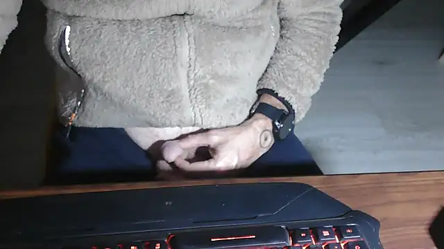 Adri gard online show from November 27, 2025, 10:10 pm