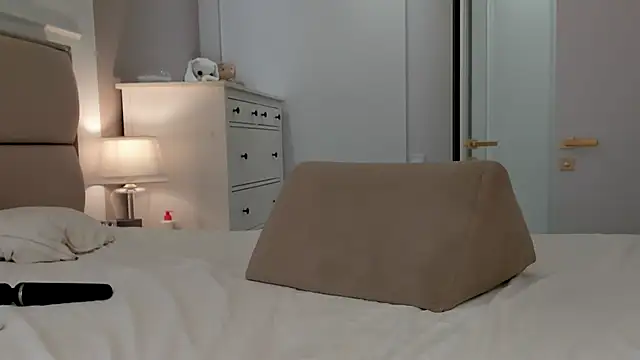 Jacky Lucky online show from February 9, 2026, 11:58 pm