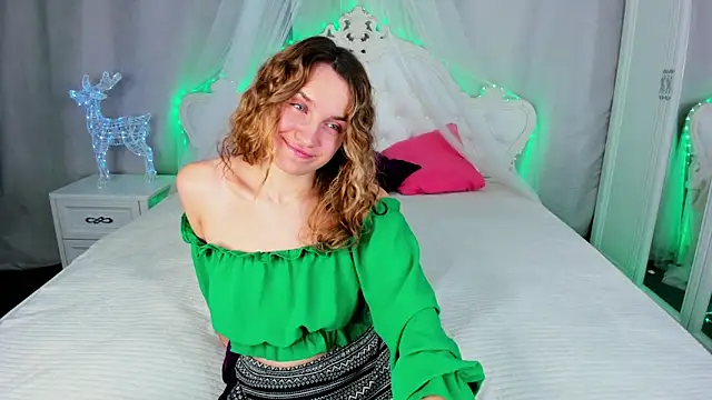 Snapshot of Milka_Blond chatting on March 11, 2025, 7:03 am Milka Blond online show from March 11, 2025, 7:03 am