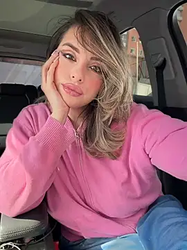 Snapshot of Alirawrz chatting on December 1, 2025, 1:23 pm Alirawrz online show from December 1, 2025, 1:23 pm