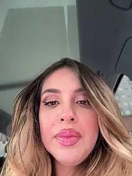 Snapshot of Alirawrz chatting on March 22, 2025, 4:37 pm Alirawrz online show from March 22, 2025, 4:37 pm