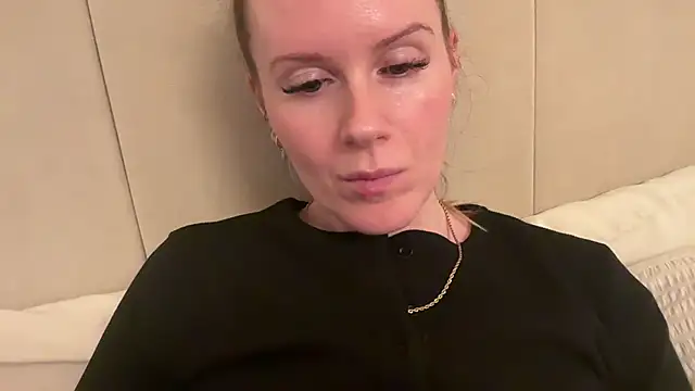 Snapshot of redheadrosie69 chatting on November 28, 2025, 8:31 pm redheadrosie69 online show from November 28, 2025, 8:31 pm