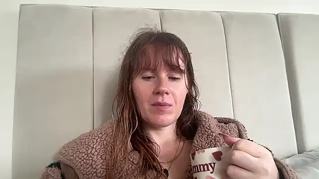 Snapshot of redheadrosie69 chatting on October 13, 2025, 9:22 am redheadrosie69 online show from October 13, 2025, 9:22 am