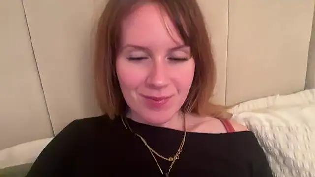 Snapshot of redheadrosie69 chatting on November 12, 2025, 7:51 pm redheadrosie69 online show from November 12, 2025, 7:51 pm