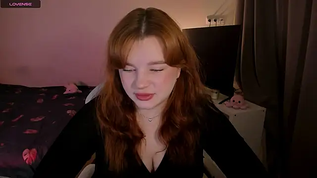 Snapshot of _Lisa_x chatting on December 2, 2024, 7:20 am  Lisa x online show from December 2, 2024, 7:20 am